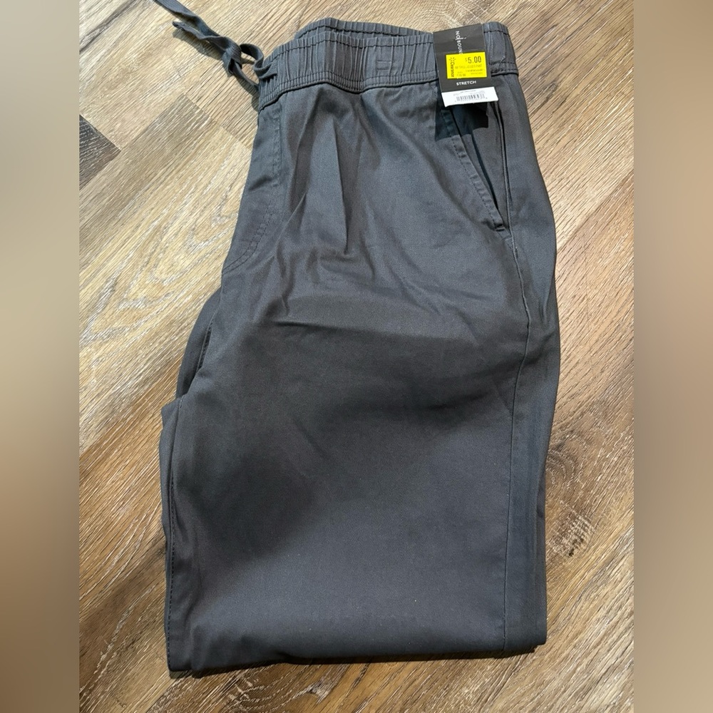 No Boundaries Pants, size 32/34, Gray